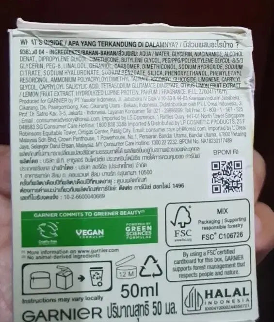 Garnier Vitamin C Water Gel 50ml box ingredients list and packaging information for brightening moisturizer.