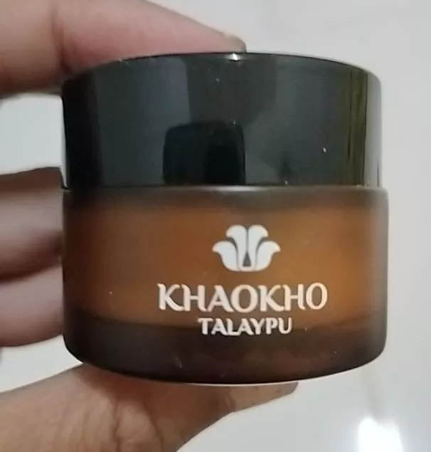 Khaokho Tamarind Cream Gel cosmetic jar close up