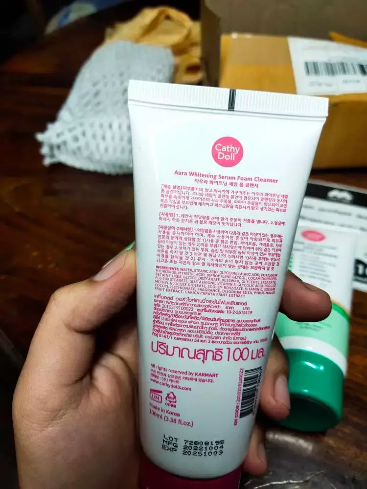 Cathy Doll Aura Serum Foam Facial Cleanser 100ml Tube Handheld Product Photo