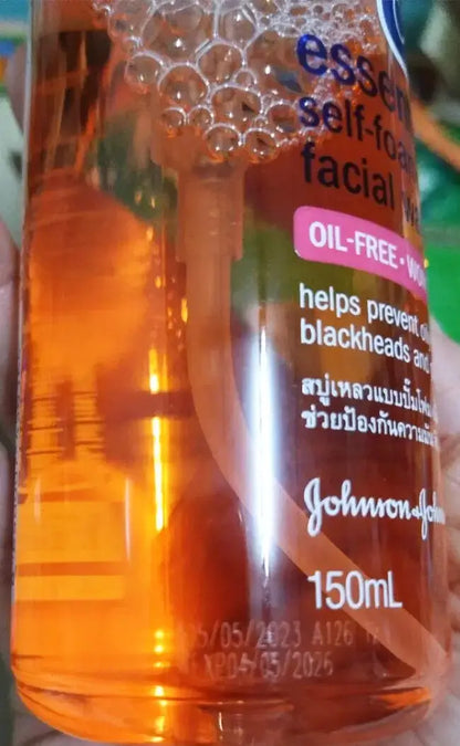 Clean Clear Foaming Wash back label with ingredients directions and barcode