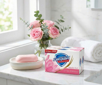 Safeguard Floral Pink Soap floral fragrance bar soap bathroom lifestyle display