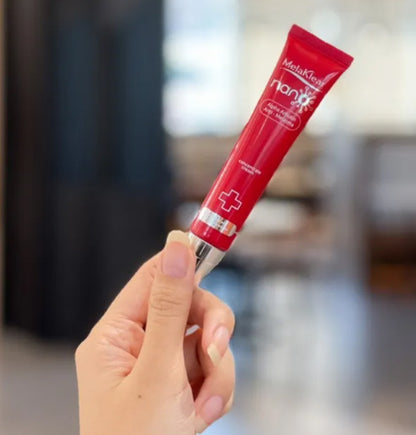 Using Melaklear Nano Alpha Arbutin Cream for face pigmentation and brightening care.