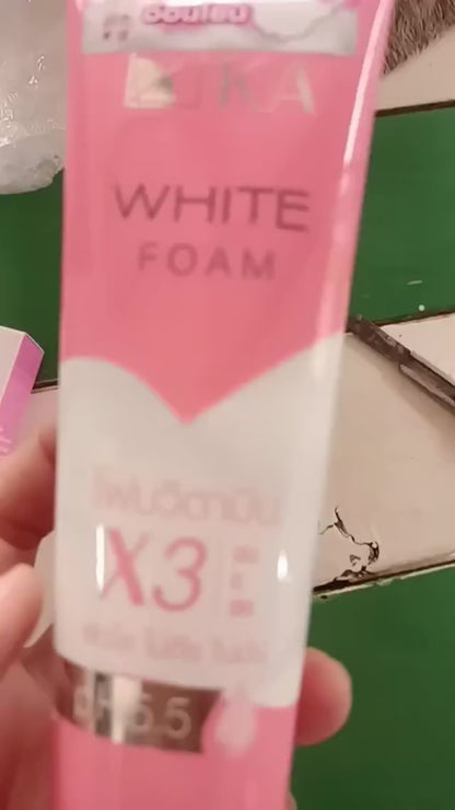 KA White Foam Cleanser Multi-Vitamin Action Vitamin B3 B6 E 100g