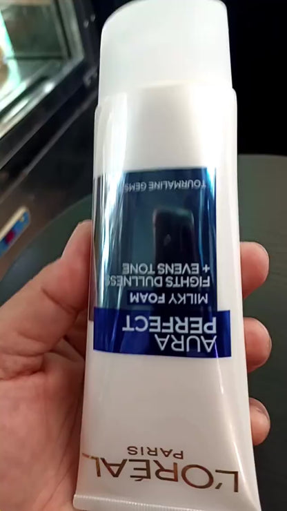 100ml L'Oreal Paris Aura Perfect Milky Foam Facial Cleanser Fights Dullness Evens Skin Tone