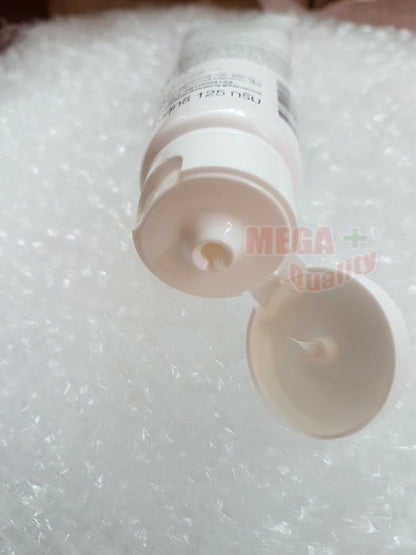 Dr Montri Acne Oil Control Foam open tube showing cream texture and dispenser cap