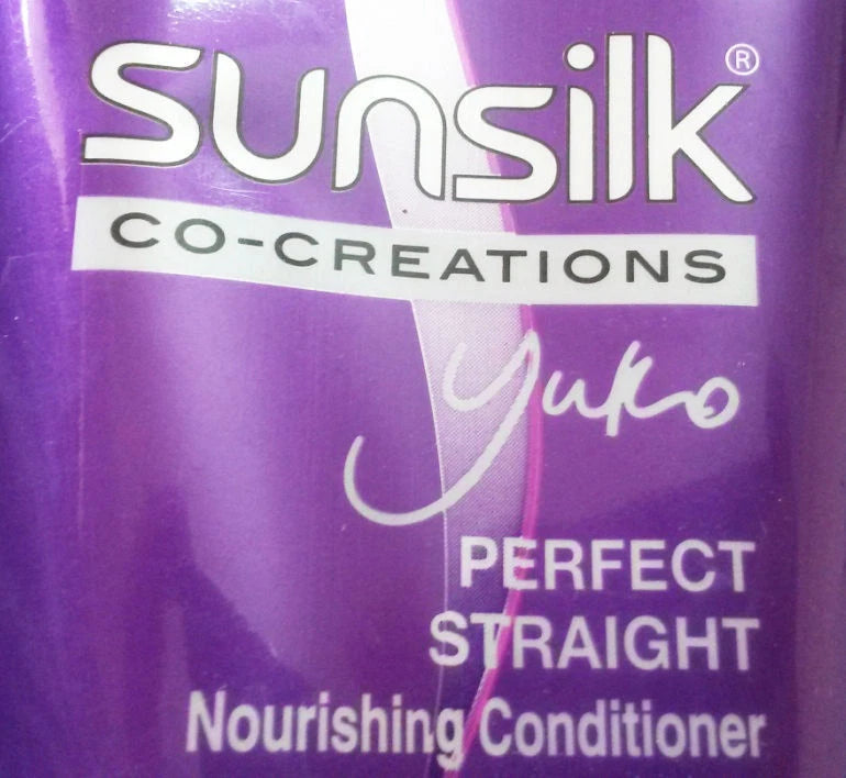 Sunsilk Perfect Straight Conditioner front label zoomed in with logo and product name