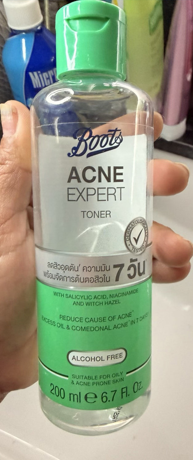 Boots Acne Expert Toner full bottle standing upright on surface