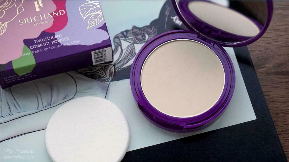 Srichand Translucent Powder close up compact powder smooth texture