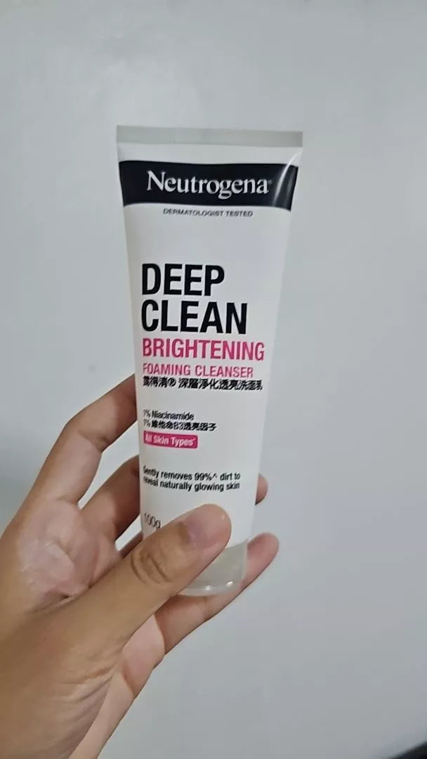Neutrogena Deep Clean Foam Brightening Facial Cleanser handheld product display