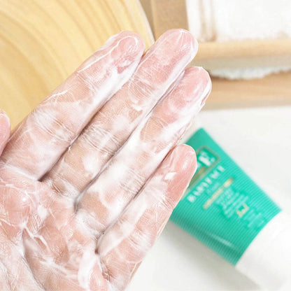 Smooth E Babyface Foam texture lather on hands showing gentle non ionic formula