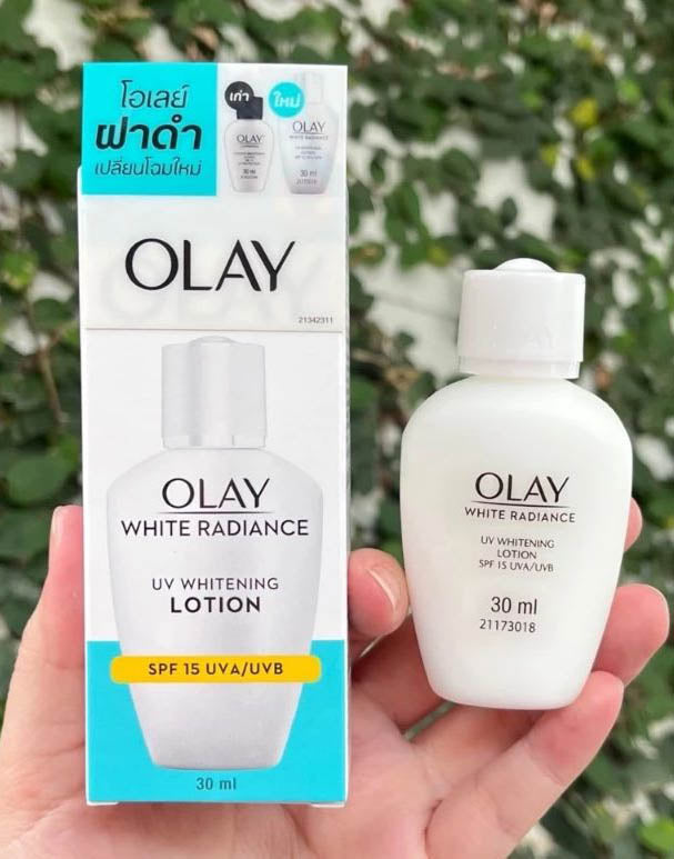 Olay White Radiance SPF15 UV Lotion product outdoor lifestyle image
